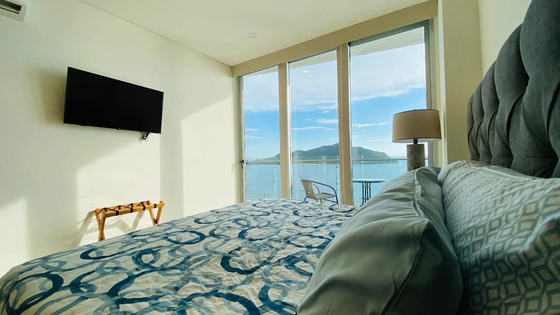 Casa de Férias Condominios De Lujo En El Corazon De La Zona Dorada En Camino Al Mar. Mazatlán